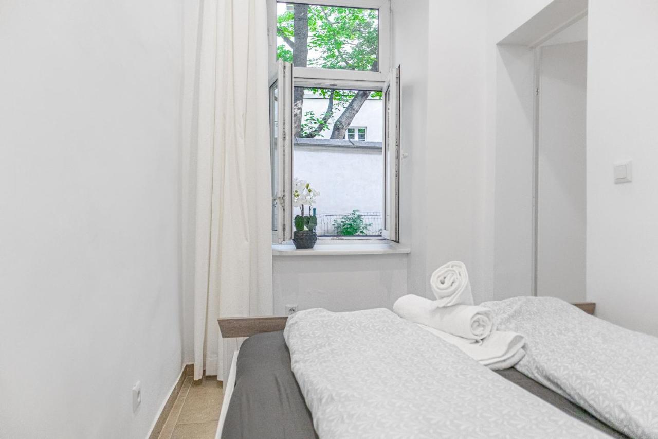 9 Min From City Center - Beautiful Studio Near U1 Reumannplatz เวียนนา ภายนอก รูปภาพ